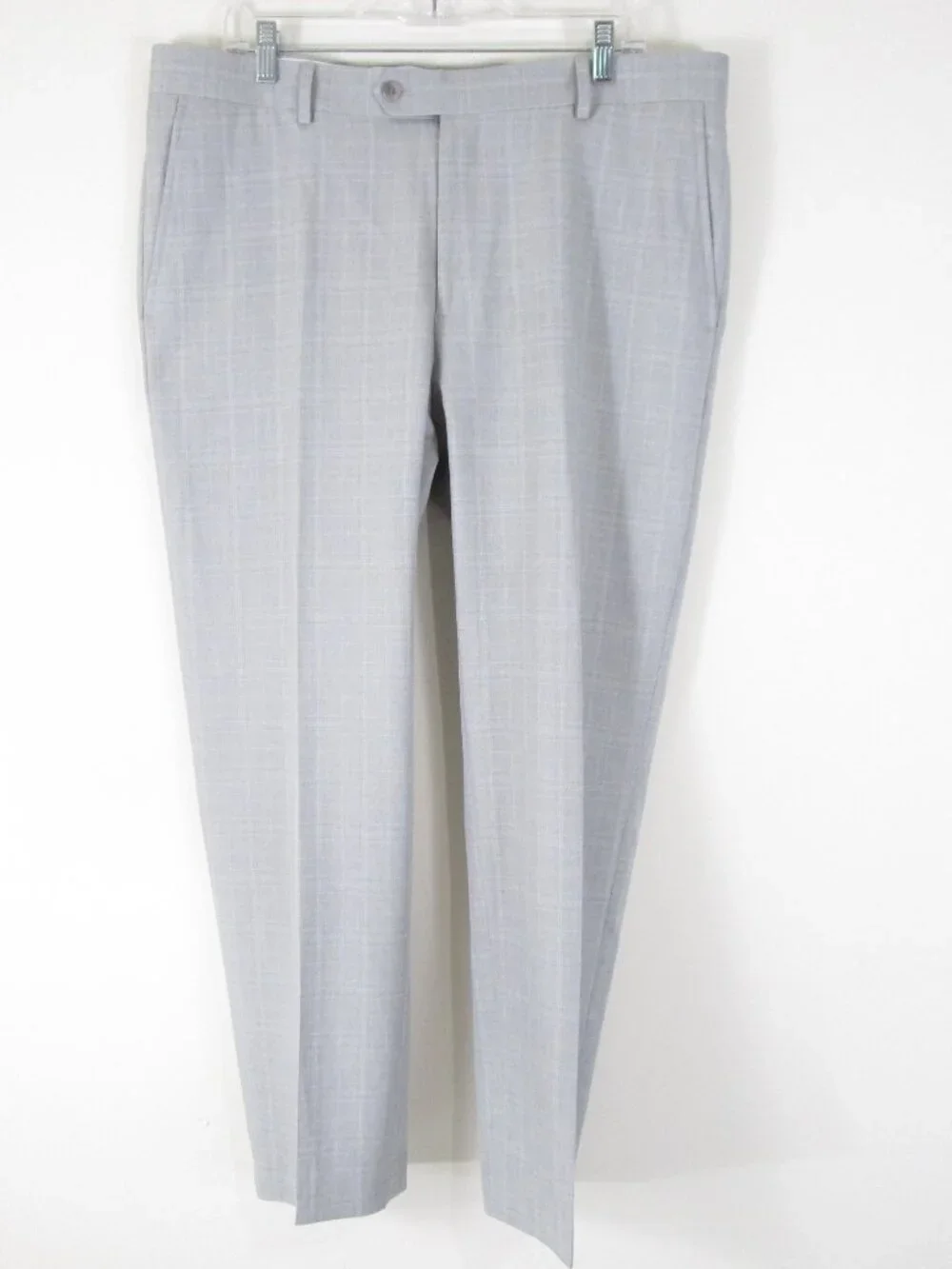 Saddlebred Mens Light Gray Plaid Two Button Suit Size 44R Pants 36 X 30